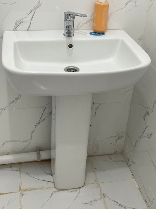 Раковина почти новая