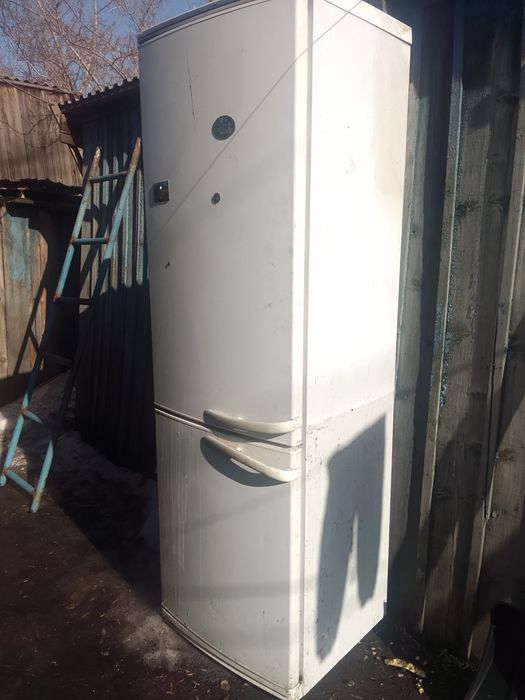 Холодильник  продам