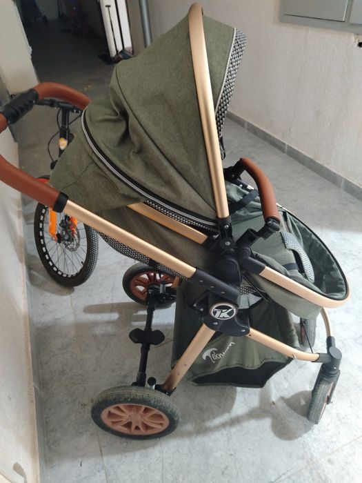 Коляска б/у продаётся