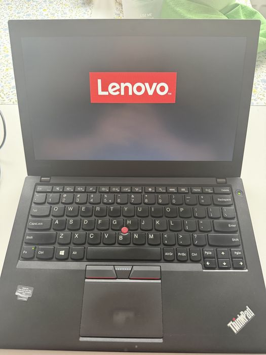 Lenovo Thinkpad X260 12.5 inch i5-6300U SSD 240GB 8gb RAM