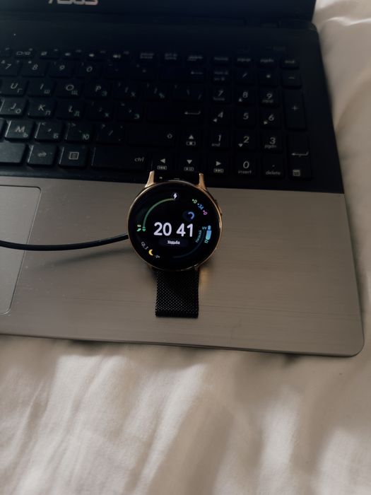 Смарт-часы Samsung Galaxy Watch Active 2