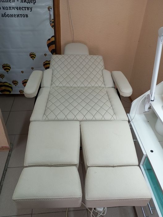 Продам кресла, кушетку универсальное.