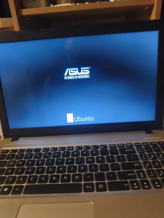 Laptop ASUS X540LJ i3 Gen 5 12GB RAM SSD 240GB Video 2GB Functioneaza doar la priza
Nu
