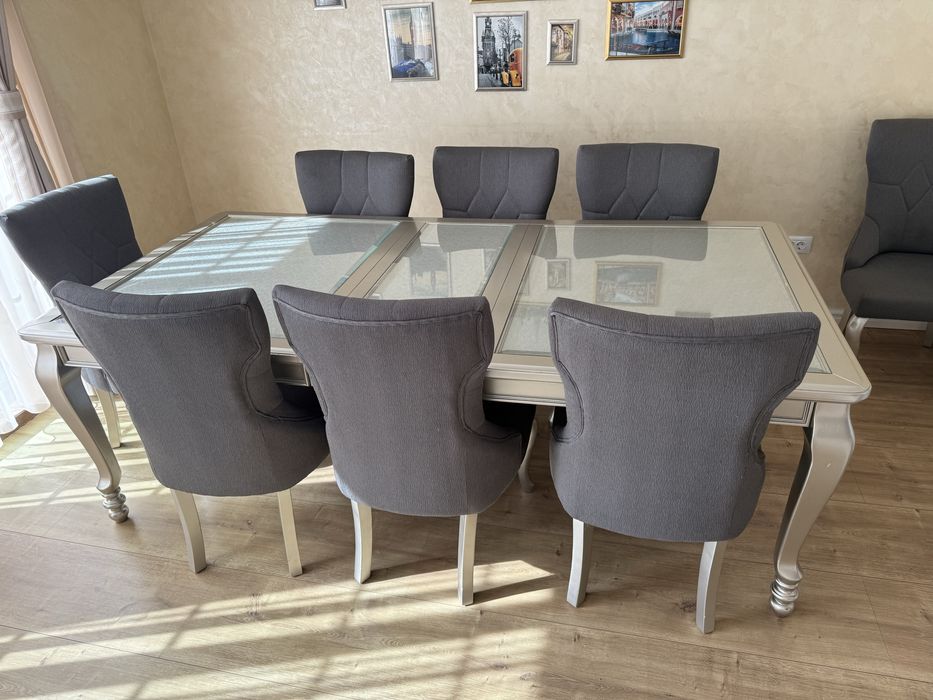 Masa cu 8 scaune Mobexpert