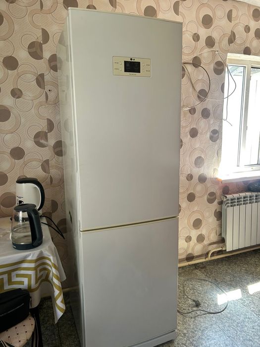 Продам холодильник