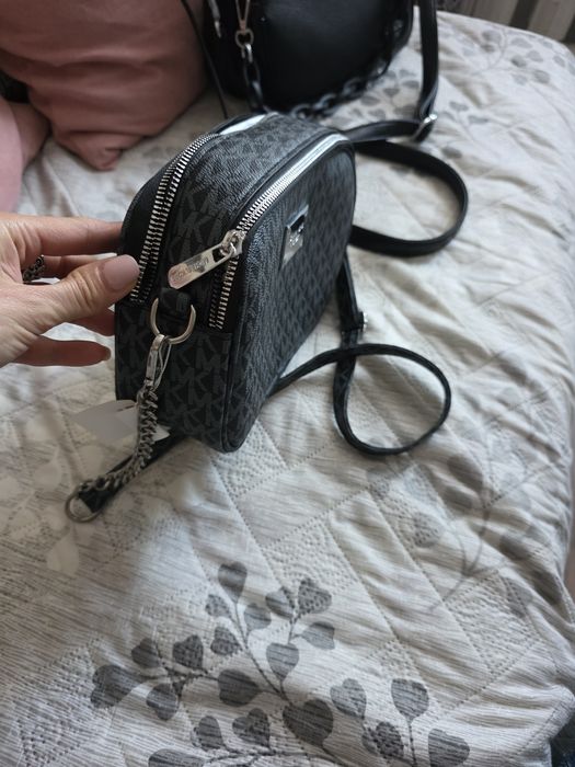 Сумку новую продам