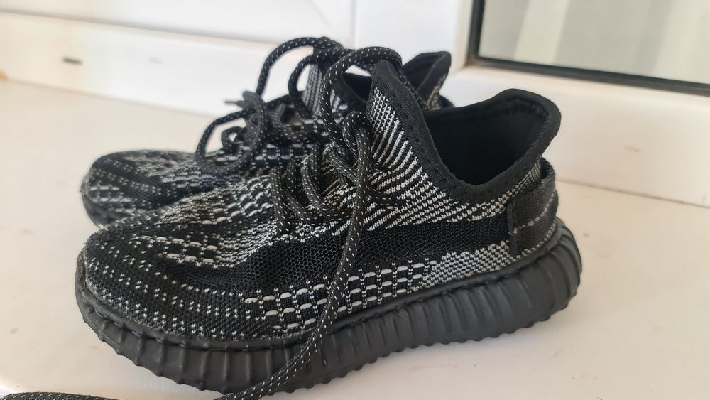 Сетчатые летние кроссовки на мальчика...