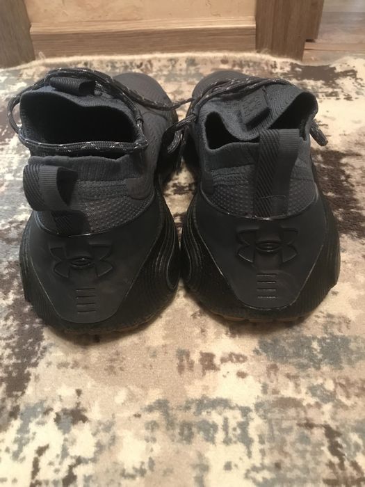 Кроссовки  under armmour