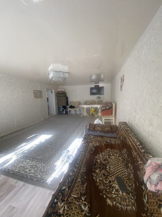 Продам частный дом с горажем и баней