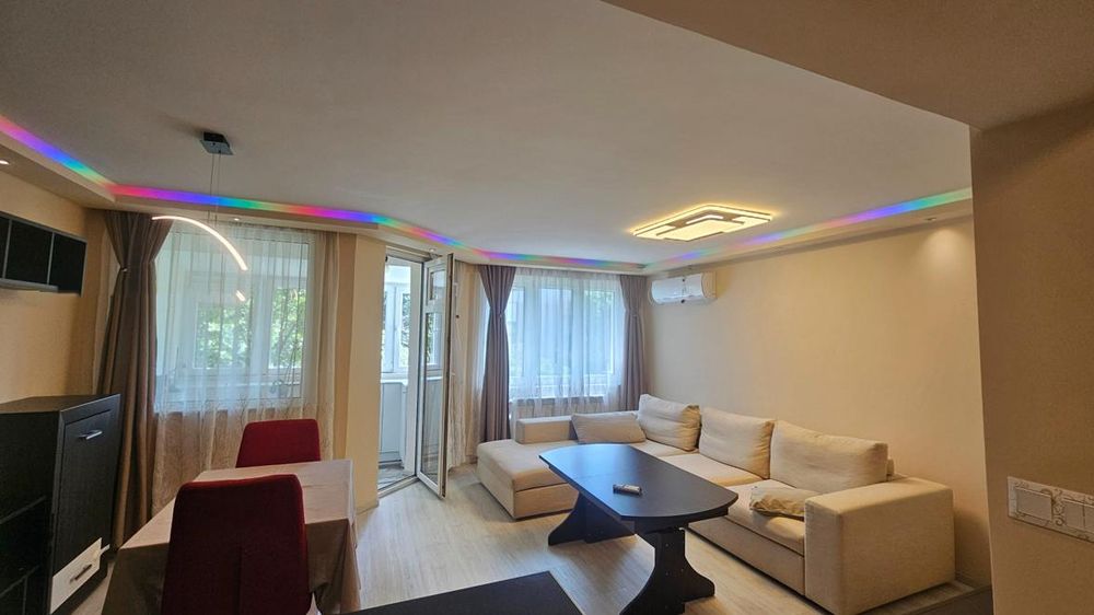 Дава се под наем Тристаен апартамент в София, Иван Вазов - 76 кв.м за 1000 € - Снимка #1