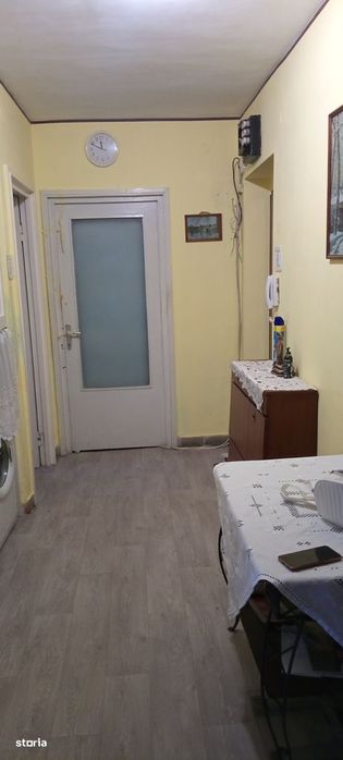 Apartament cu 3 camere, balcon, Decebal
