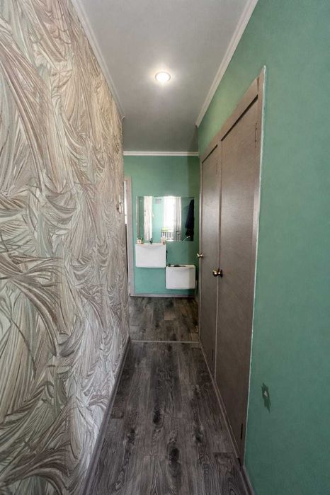 продается 2 ком квартира район Детская больница