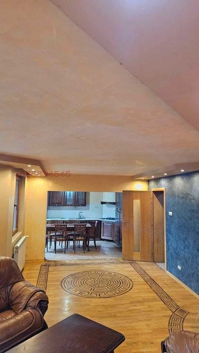 Продава се Тристаен апартамент в Благоевград, Широк център - 150 кв.м за 634 €/кв.м - Снимка #2