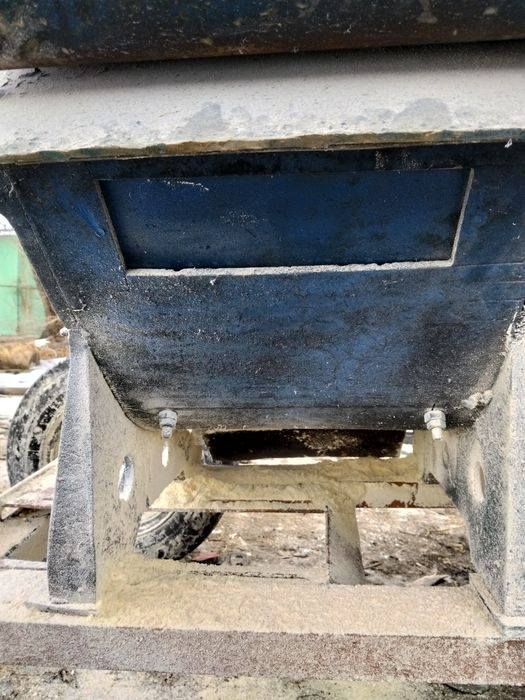 Продам Трактор с дробилкой КДУ