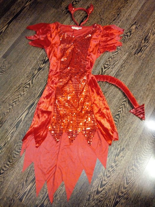 Хелоуин маски и др. аксесоари/цени в описанието