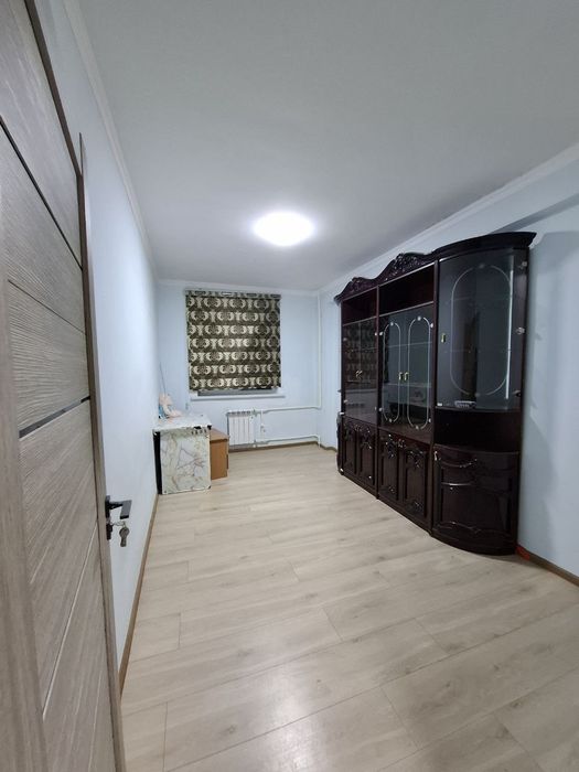 Срочно продается 4/9/9 на Дархане прямо возле загса