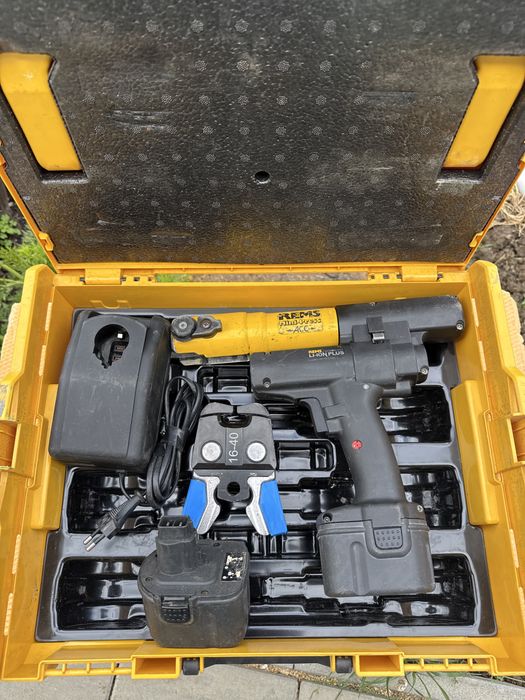 Vind Rems Mini-Press 14,4V cu doi acum 3ah incarcat si bac flow fit 16-40