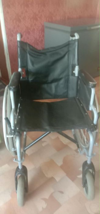 Инвалидная коляска