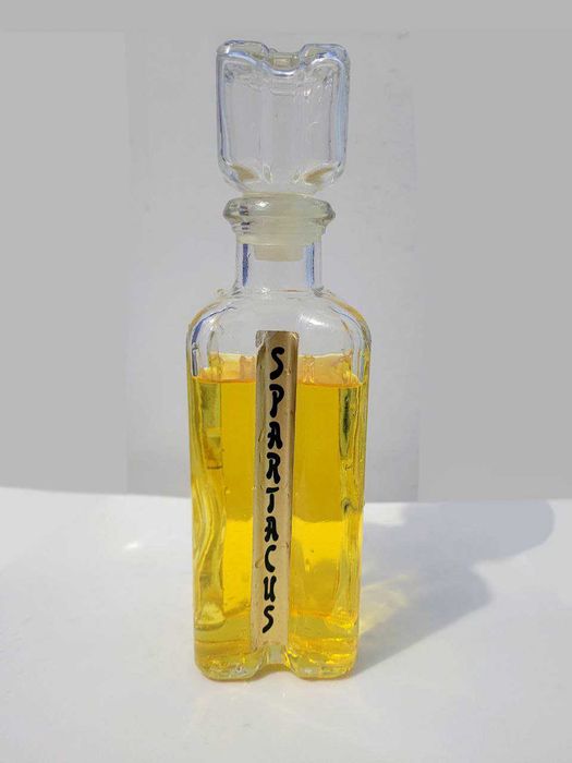 Одеколон антикварный. Parfico Spartacus