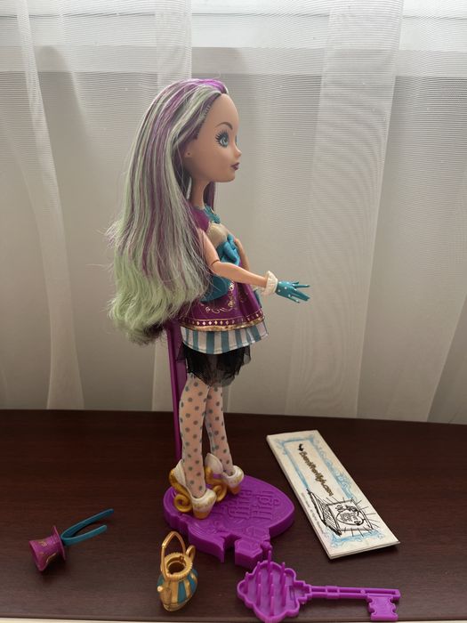 Ever After High – Madeline Hatter Signature (2013) – Оригинална Mattel