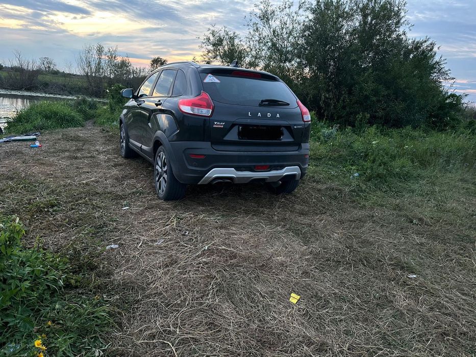продам lada xray cross