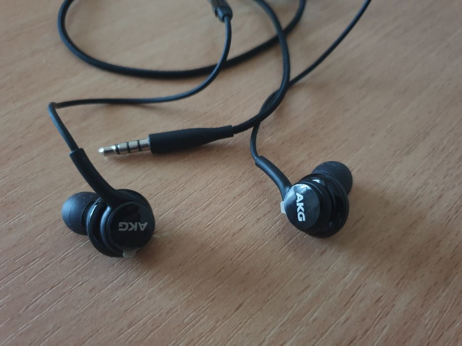 Casti alergare handsfree originale Samsung AKG cu jack sau USB-C