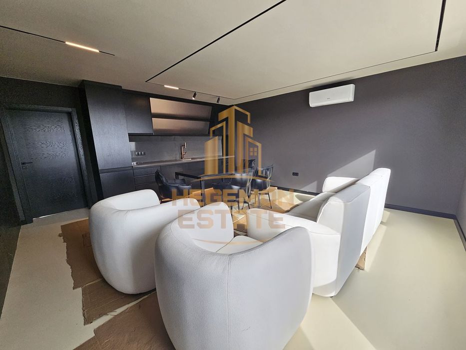 Продава се Тристаен апартамент в Варна, Център - 106 кв.м за 1683 €/кв.м - Снимка #1