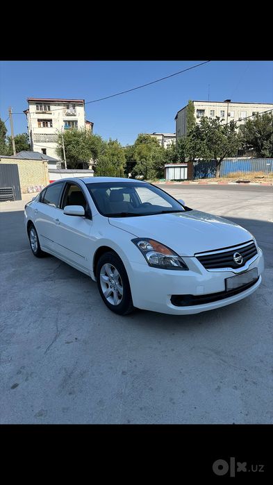 Срочно продаю свою авто ниссан алтима