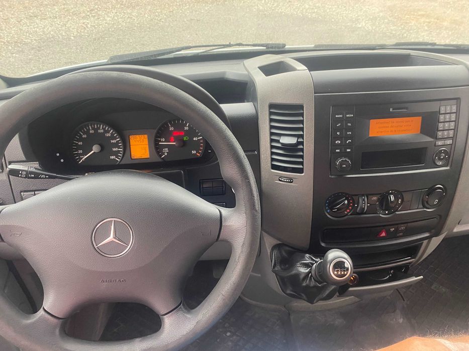 Mercedes Sprinter  2015,mediu,143 cp