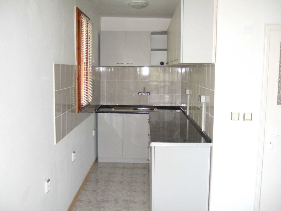 Продава се Къща в с. Крапец, Област Добрич - 330 кв.м за 785 €/кв.м - Снимка #7