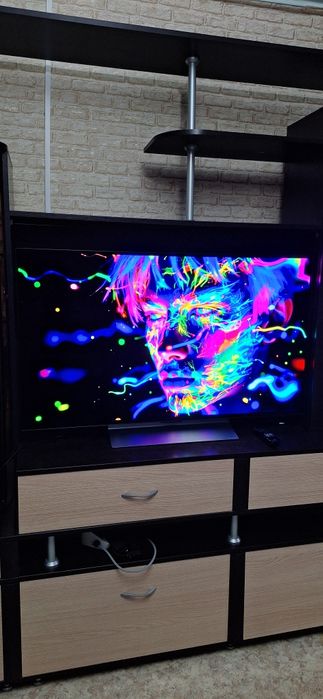 Продам смарт тв  LG OLED