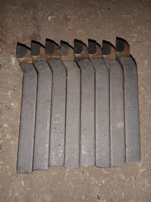 Продам резцы токарные