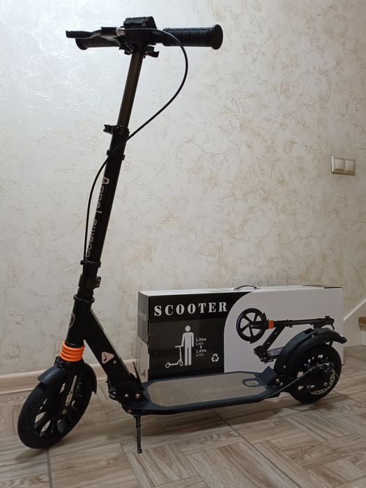 Самокат "Anne Lawson" с дисковым тормозом.