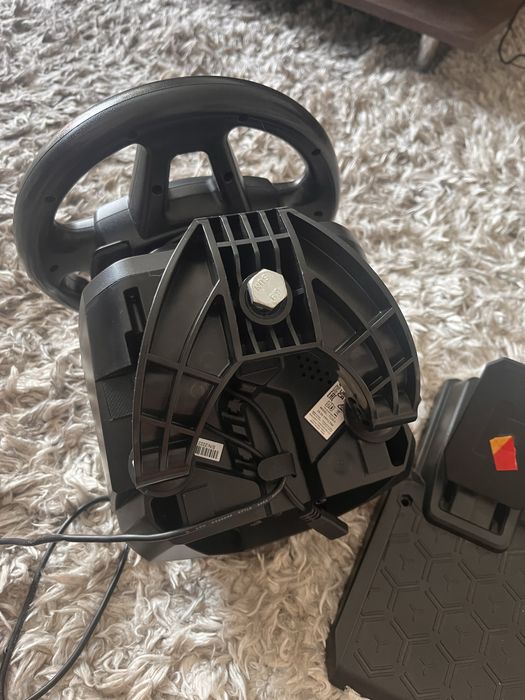 Volan thrustmaster t128x