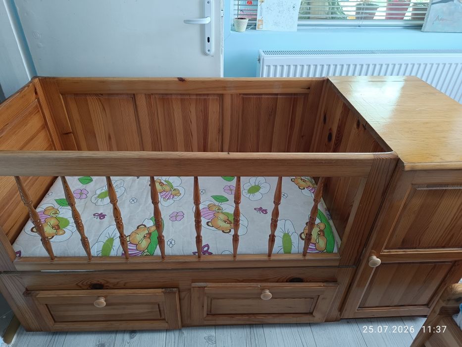 Дървено детско легло