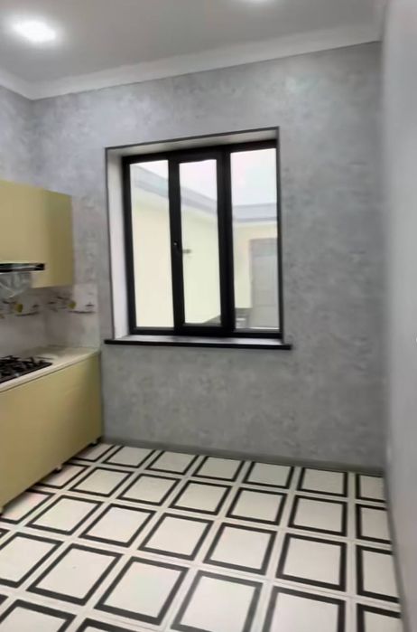 Яшнабад возле Кафе Акмал Балик Евро Дом 2,2 сотки 180 м² 6 комнат