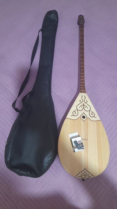 Домбыра сатамын!