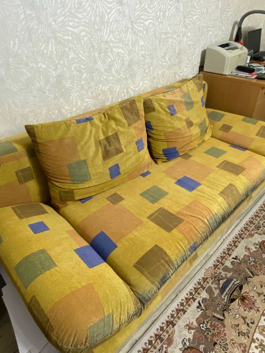 Диван в гостиную/холл