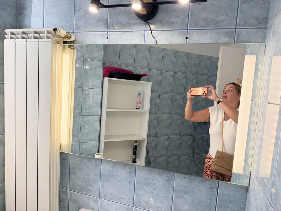 Vand set lavoar, dulap mdf. Si oglinga cu led