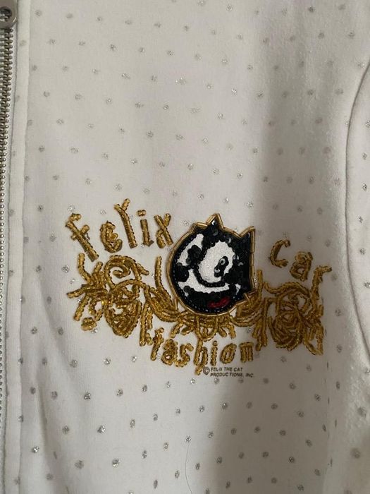 Суичър Бял с Декоративни Нашивки с Пайети