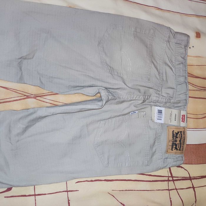 Levis jogger нови с етикети