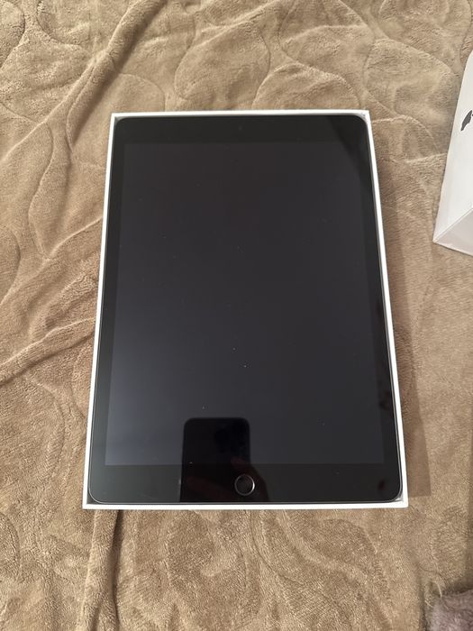 Apple iPad 10.2 ,2021