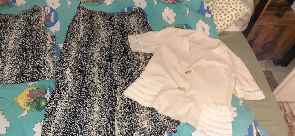 Costum cu fusta lunga, mas 48