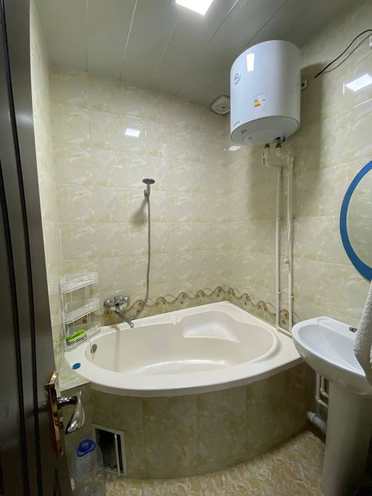 Shayx bozorcha tomonda 2 xonali uy sotiladi