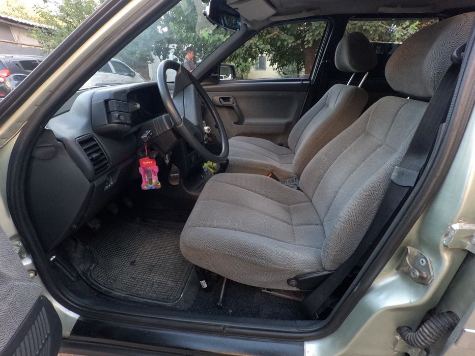 Продается.с салона один владелец.16 кл.мотор.