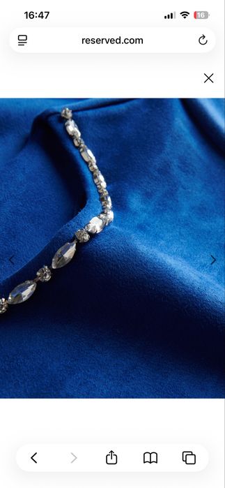 Нова тъмно синя рокля с колие, размер С