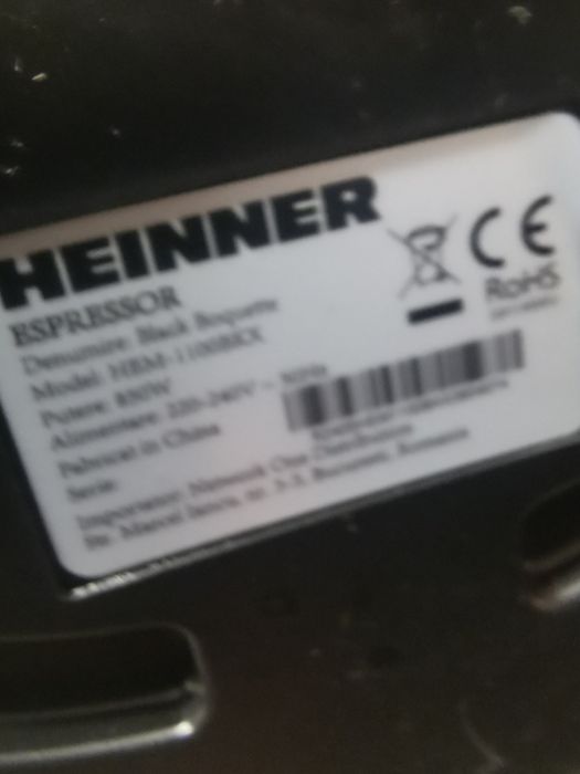 Vand espressor Heinner Black Boutique aproape nou