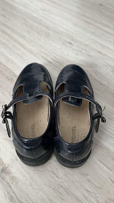 Школьная обувь для мальчика и девочки