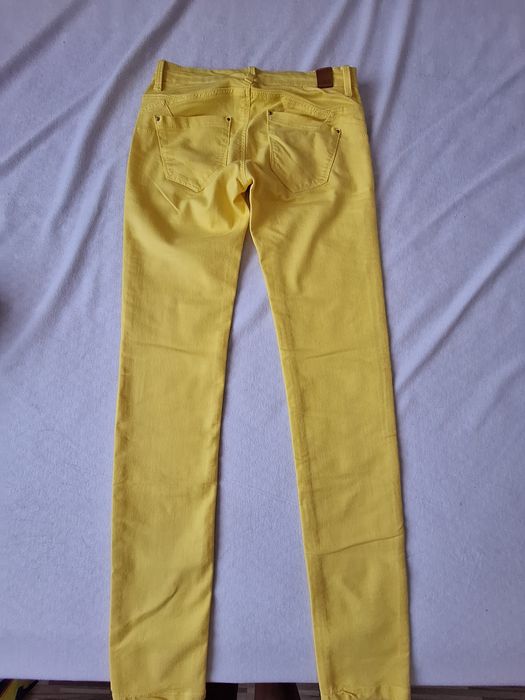 Pantaloni dama Stradivarius