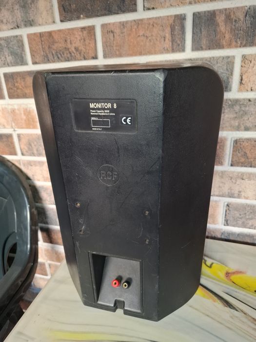 Vand sau schimb Boxe RCF Monitor 8